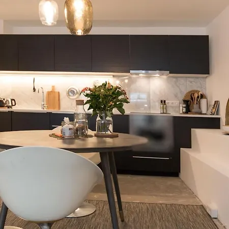 Trendy A1 Studio Alojamento de Acomodação e Pequeno-almoço